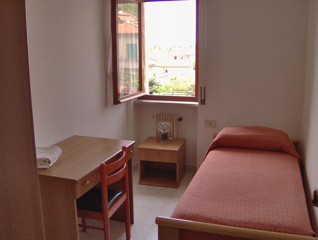 Hotel Svizzero Sangineto Rum bild
