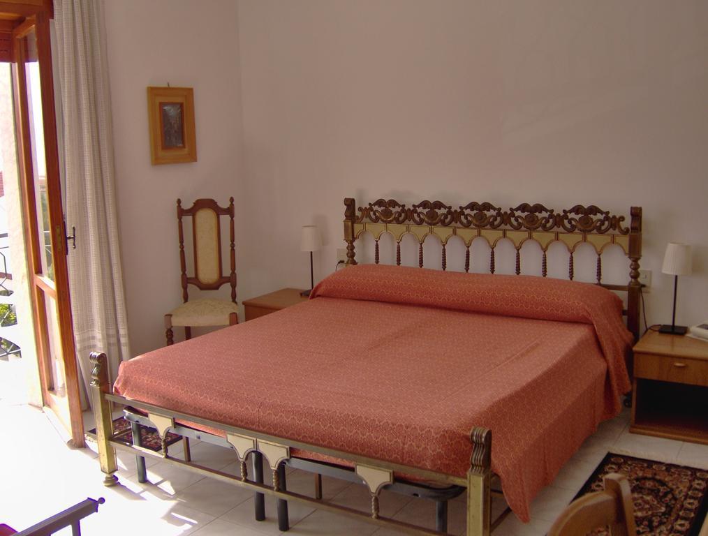 Hotel Svizzero Sangineto Rum bild
